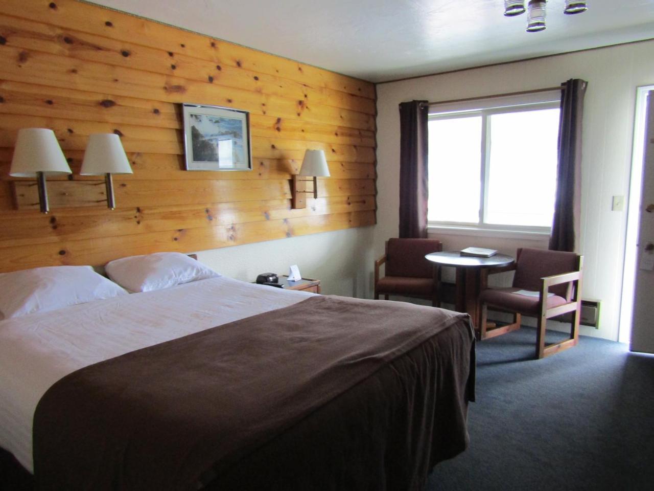 Captain'S Choice Motel 헤인즈 외부 사진